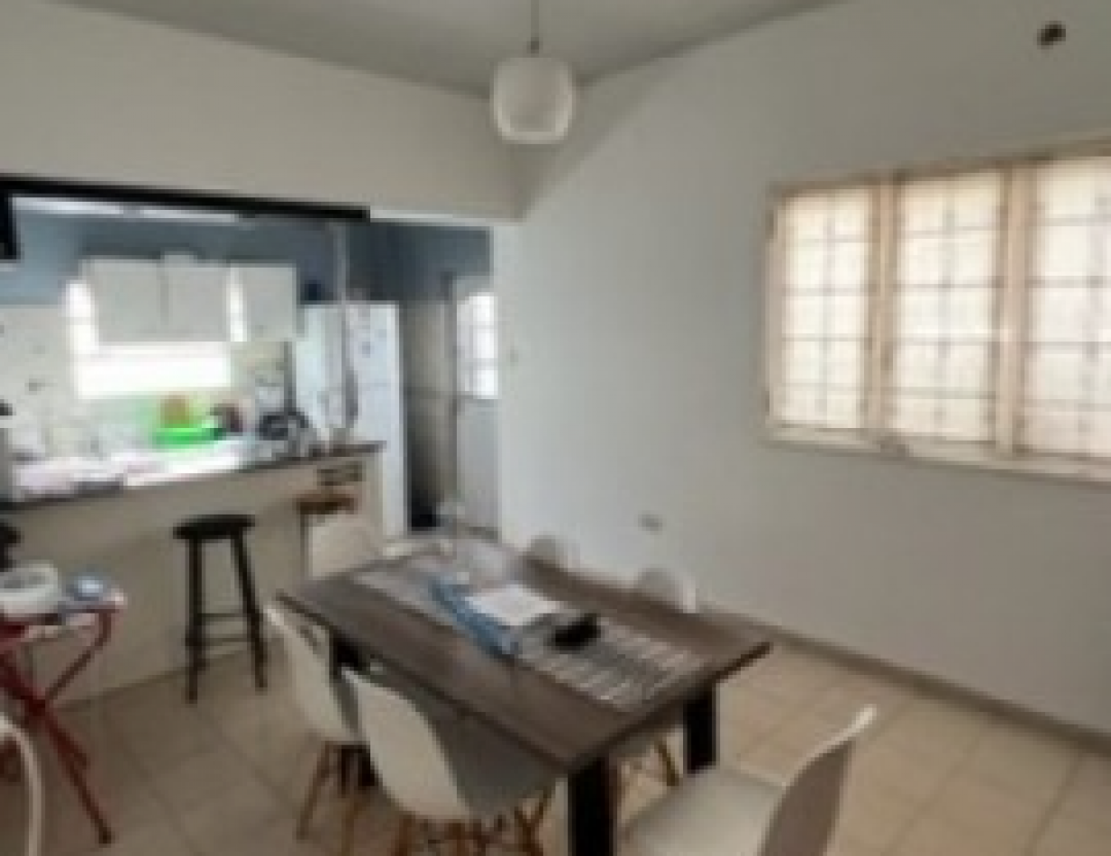 Casa a la venta. Impecable.