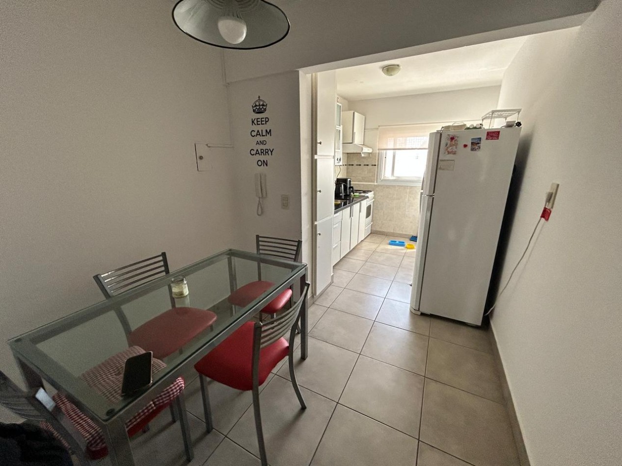 Zona rio. Departamento renovado. Cochera.