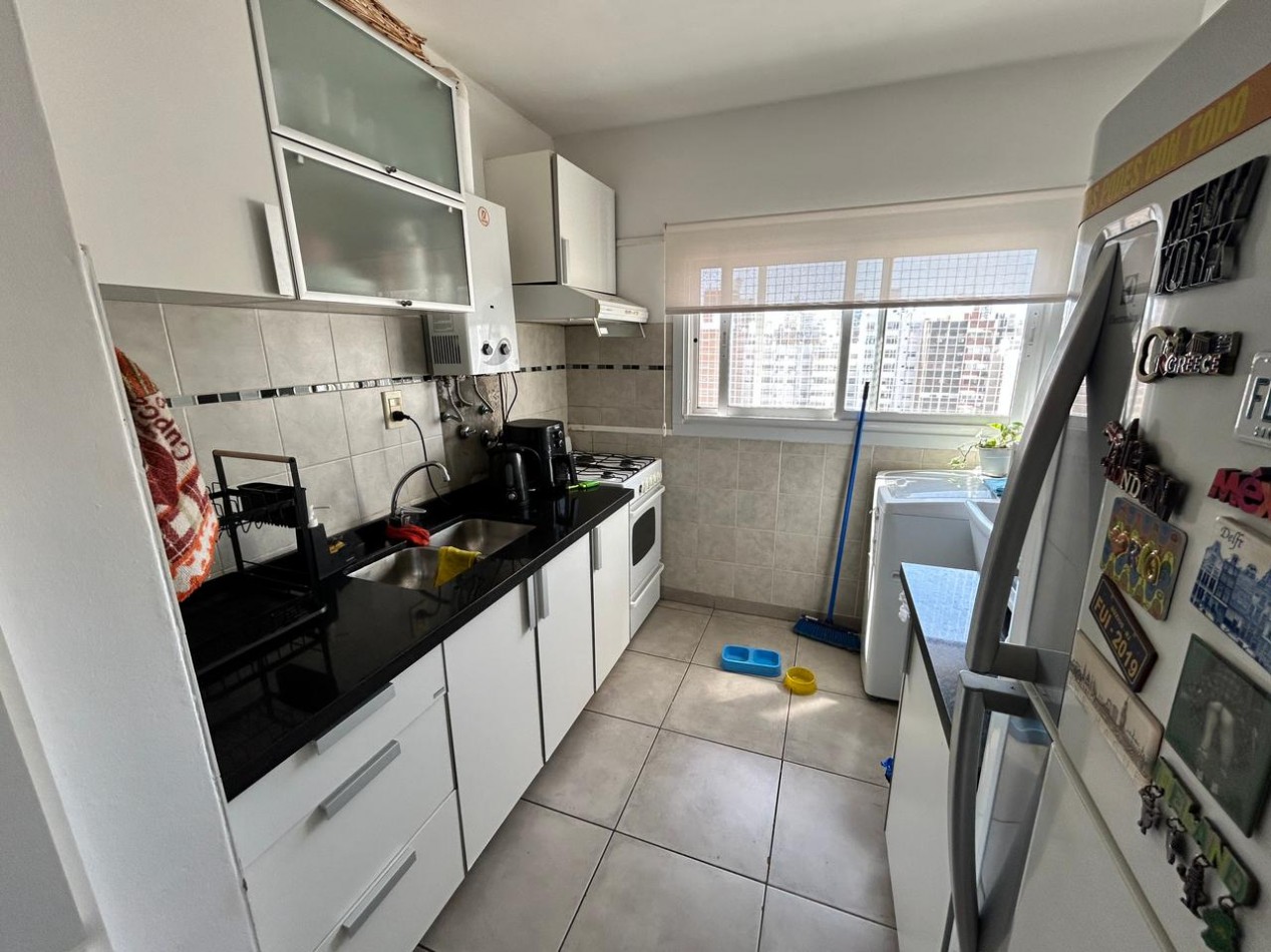 Zona rio. Departamento renovado. Cochera.