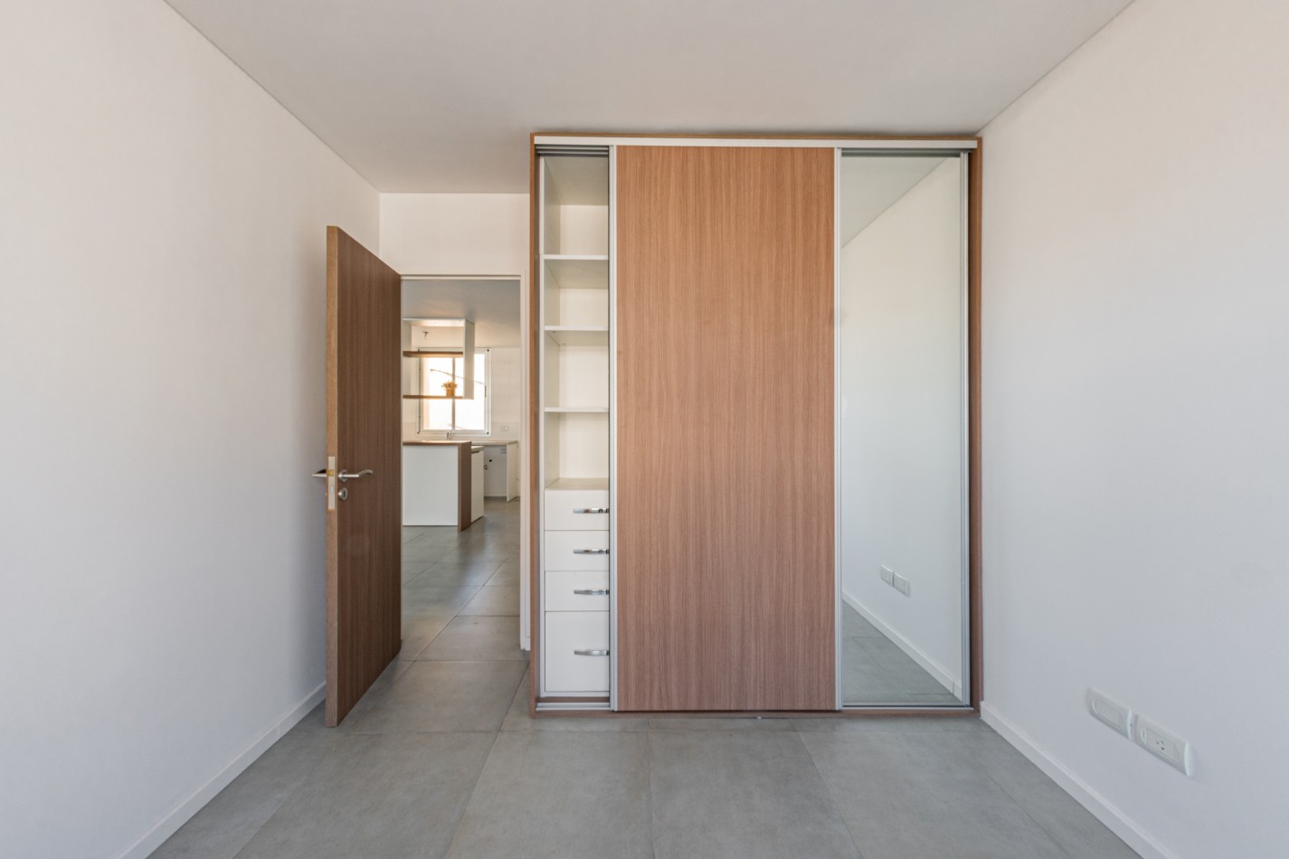 Amplio depto. de 1 dormitorio listo para escriturar.