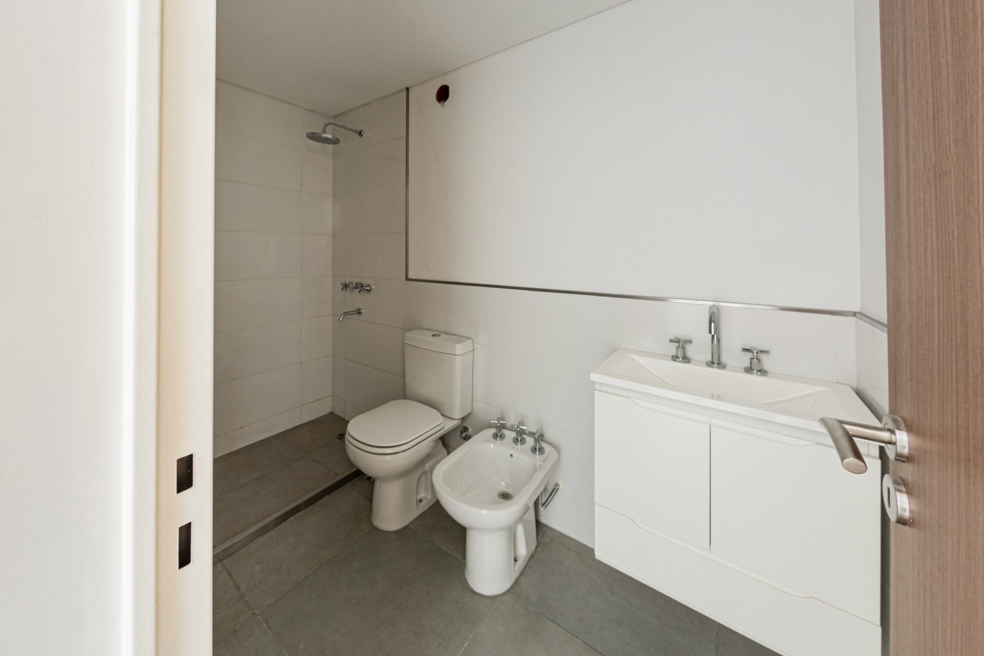 Amplio depto. de 1 dormitorio listo para escriturar.